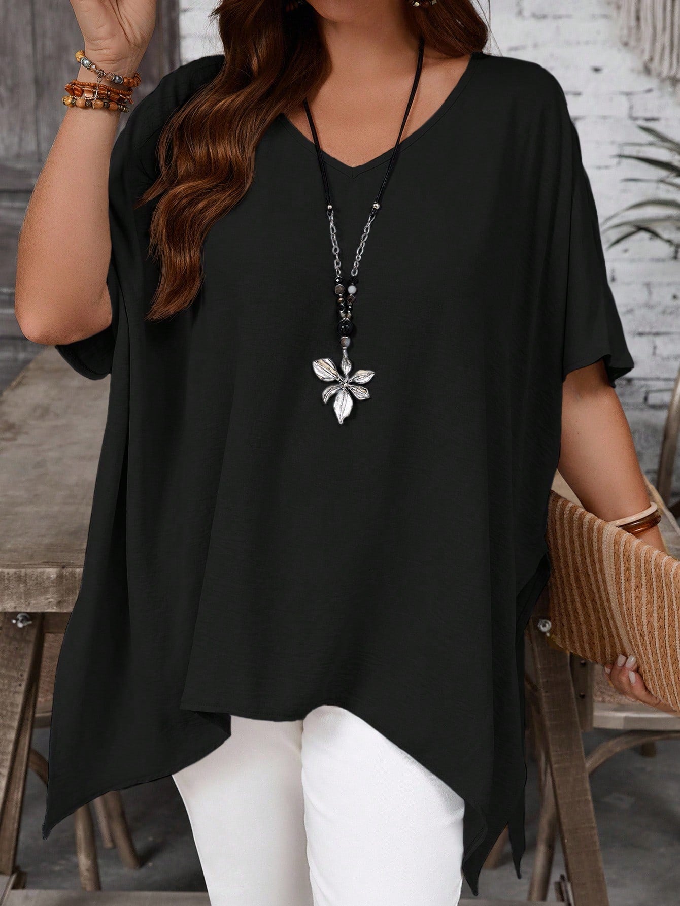 EMERY ROSE Plus Size Women's Solid Color V-Neck Short Sleeve Loose Asymmetrical Long Shirt, Summer