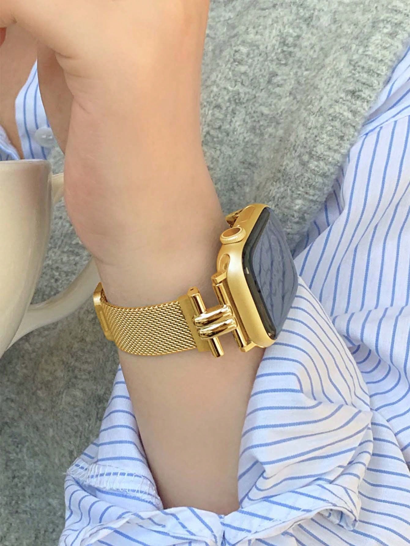 Huastonband 1pc Fashion Stainless Steel Metal Gold Color Band Compatible With Apple Watch Band, Watch SE S11 S10 S9 S8 S7 S6 S5 S4 S3 S2 S1, Premium Magnetic Adjustable Band, 38mm 40mm 41mm 42mm 44mm