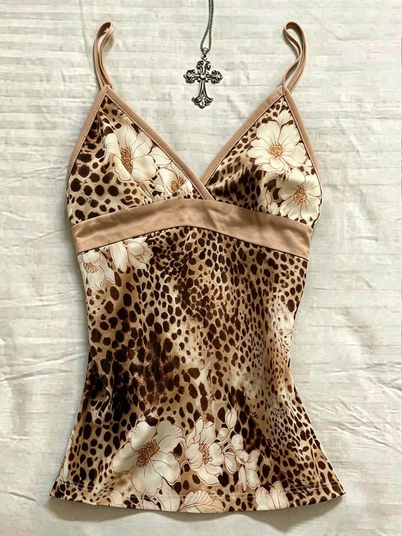 IslaSuriya Women's Leopard & Floral Print Casual Versatile Daily Wear Camisole Top