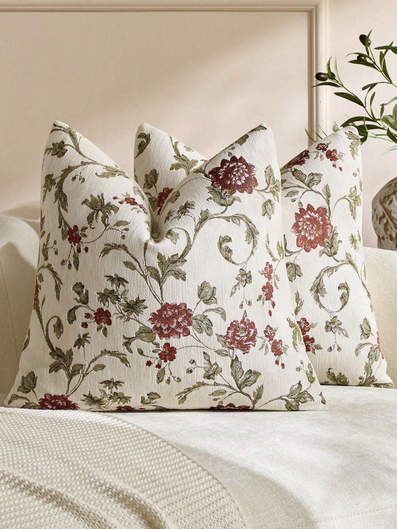 Neutral Floral Pillow Cover 18 X18 Inches, Vintage Chenille Square Throw Pillow Cover Soft Decorative Farmhouse Accent Couch Pillow Cover For Living Room Bedroom(1Pc,2Pcs Available)