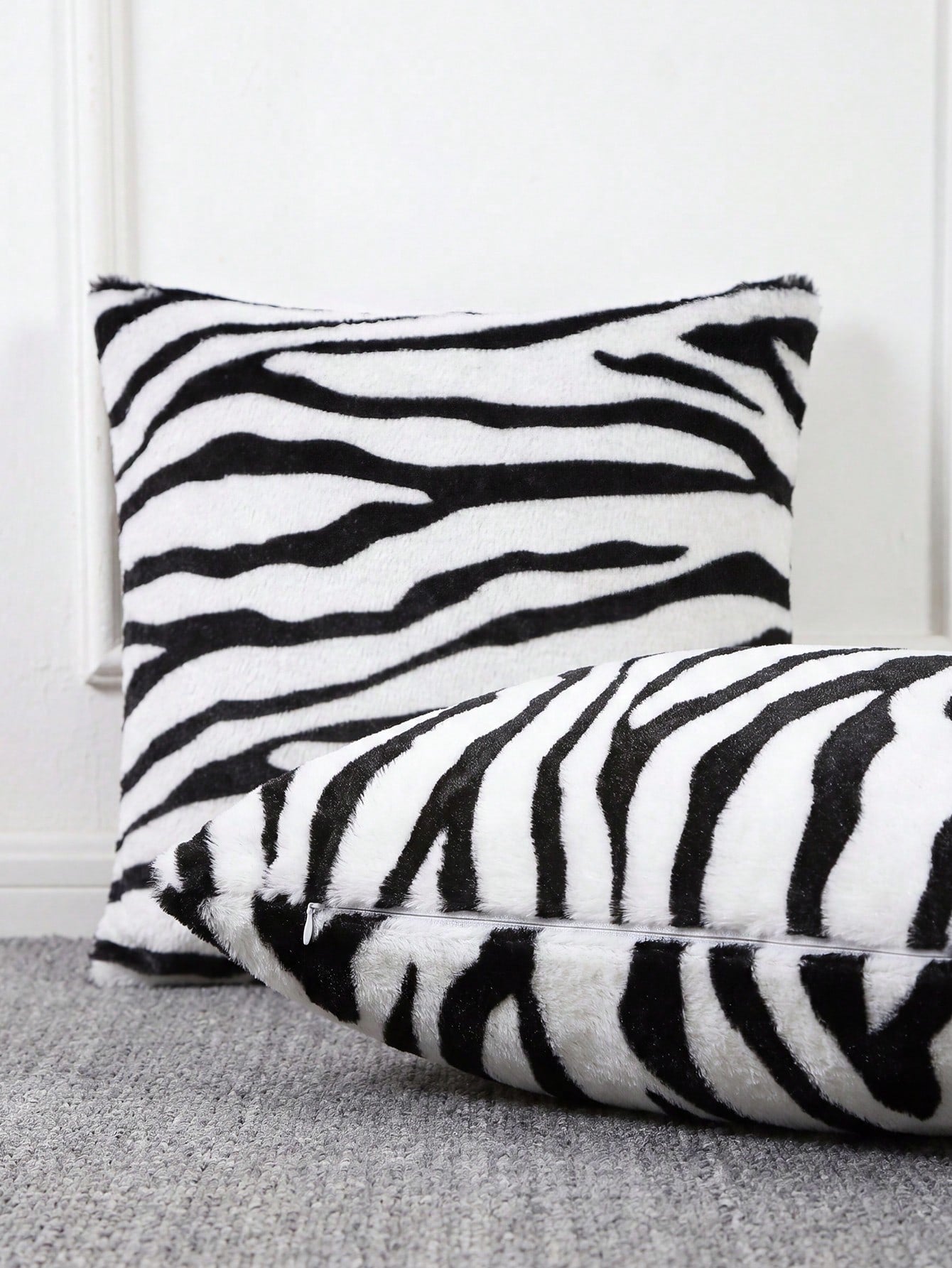 1/2/4pcs Leopard Print Plush Pillow Covers (18*18 Inches/Without Filler), Fashion Printed Square Cushion Covers, Soft Fluffy Throw Pillow Cases For Bedroom, Living Room, Sofa, Chair, Soft & Comfortabl