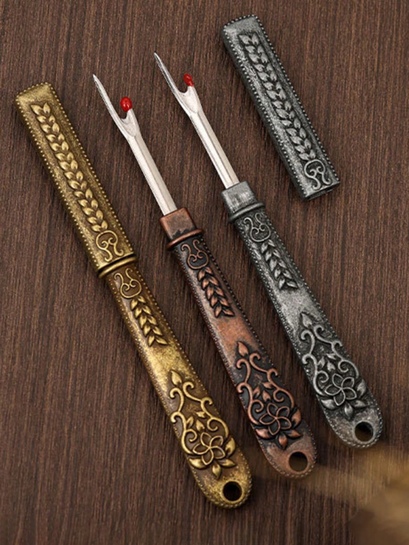 1/2pcs Handmade Embroidered Seam Ripper Tool Cross Stitch Thread Picker Scissors Sewing Seam Ripper Vintage Comfortable Grip- Easy To Cut Thread Ends