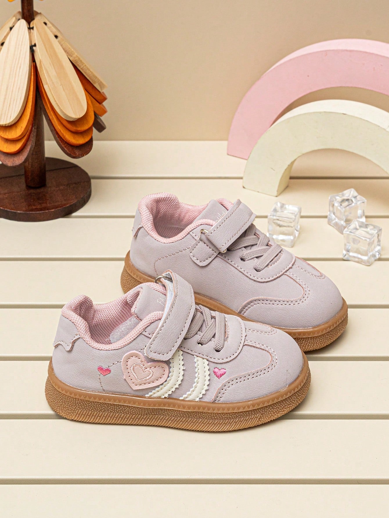 1 Pair Kids Spring/Autumn Soft Sole Non-Slip Lightweight Comfortable Sports Shoes, Fashionable Versatile Style