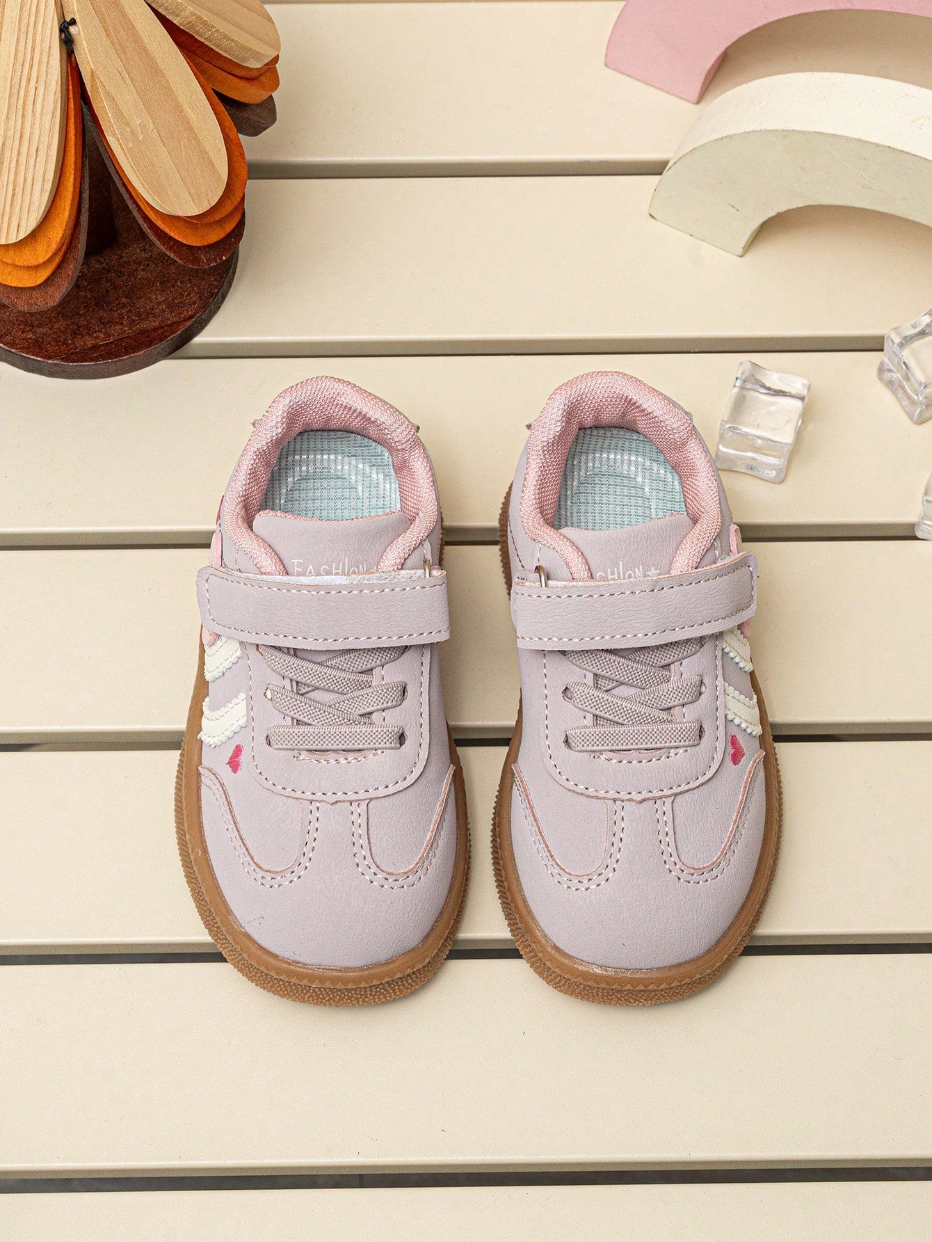 1 Pair Kids Spring/Autumn Soft Sole Non-Slip Lightweight Comfortable Sports Shoes, Fashionable Versatile Style