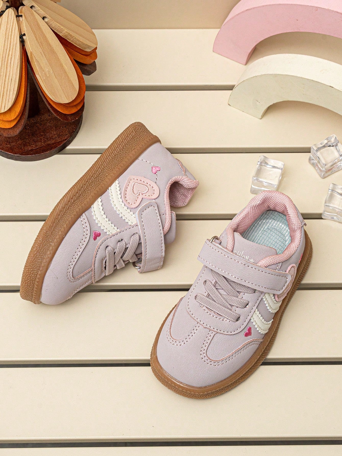 1 Pair Kids Spring/Autumn Soft Sole Non-Slip Lightweight Comfortable Sports Shoes, Fashionable Versatile Style
