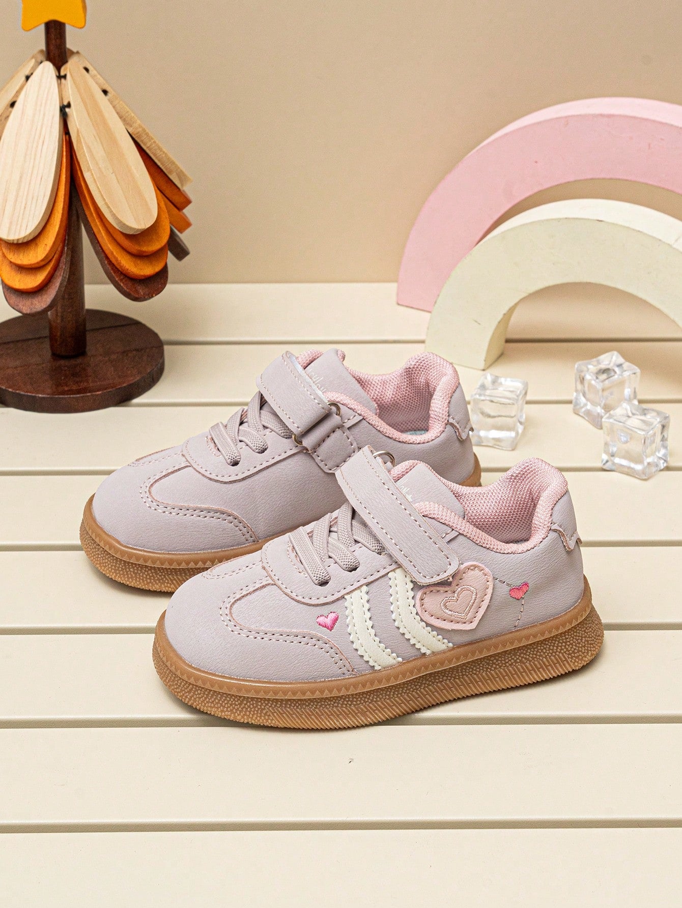 1 Pair Kids Spring/Autumn Soft Sole Non-Slip Lightweight Comfortable Sports Shoes, Fashionable Versatile Style