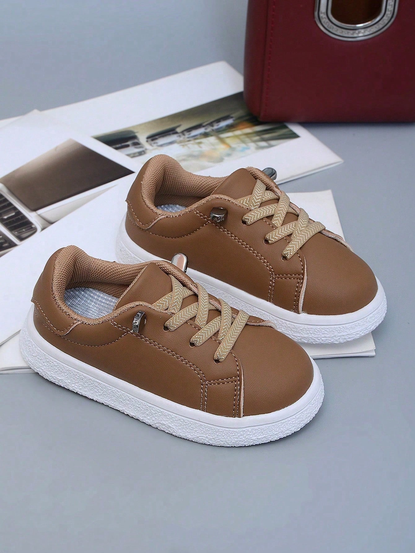 1 Pair Minimalist PU Material Slip-On Baby Sneakers With Lace Decoration, Fashionable Comfortable Anti-Slip Wear-Resistant Lightweight Walking Shoes, Molded Construction, Stable Foot Support, Suitable
