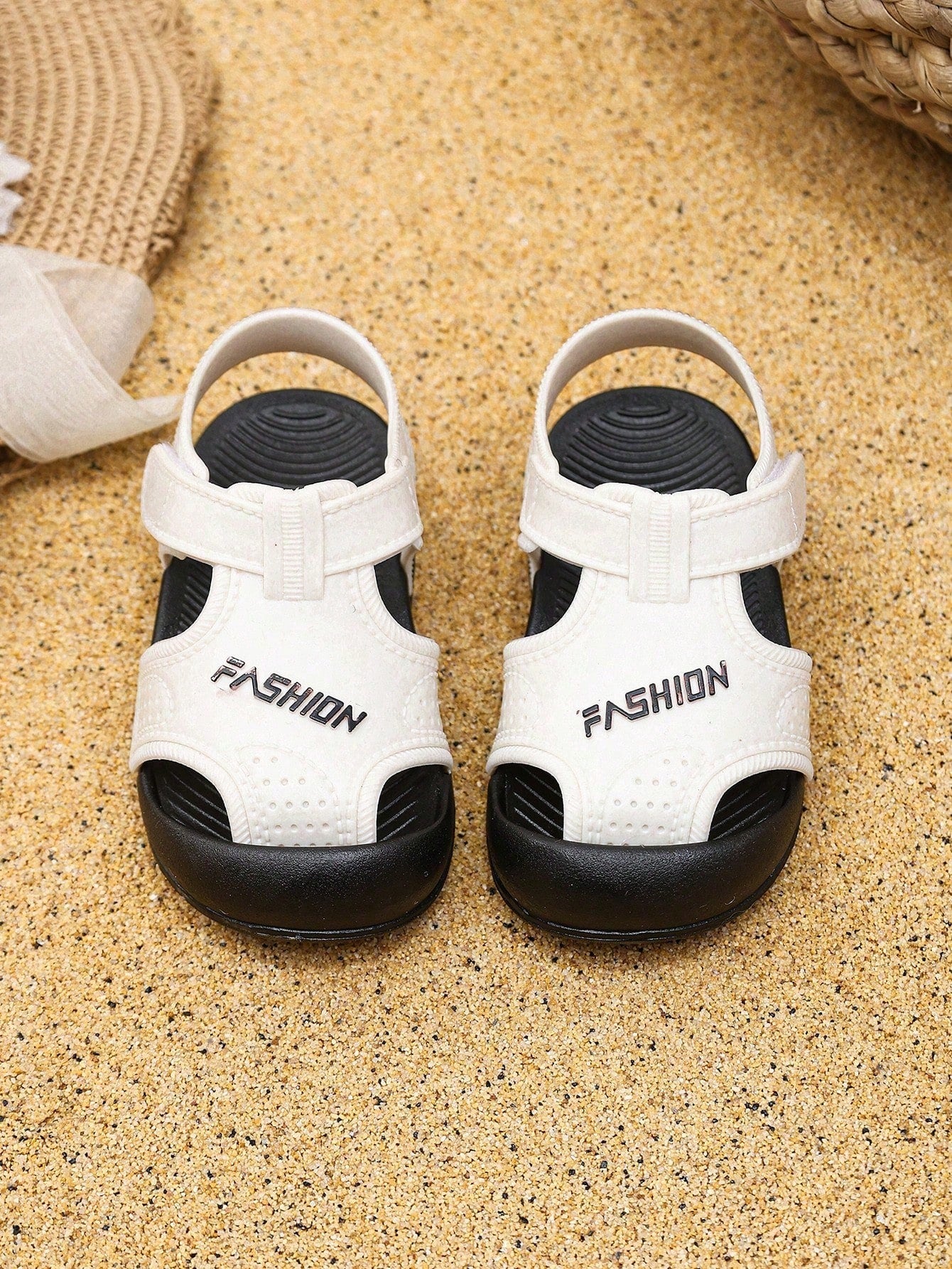 1 Pair Solid Color Baby Sandals, Unisex Toddler Closed-Toe Casual Beach Shoes, Lightweight Non-Slip Soft Bottom Comfortable Prewalker Shoes, Quick-Drying Fashion