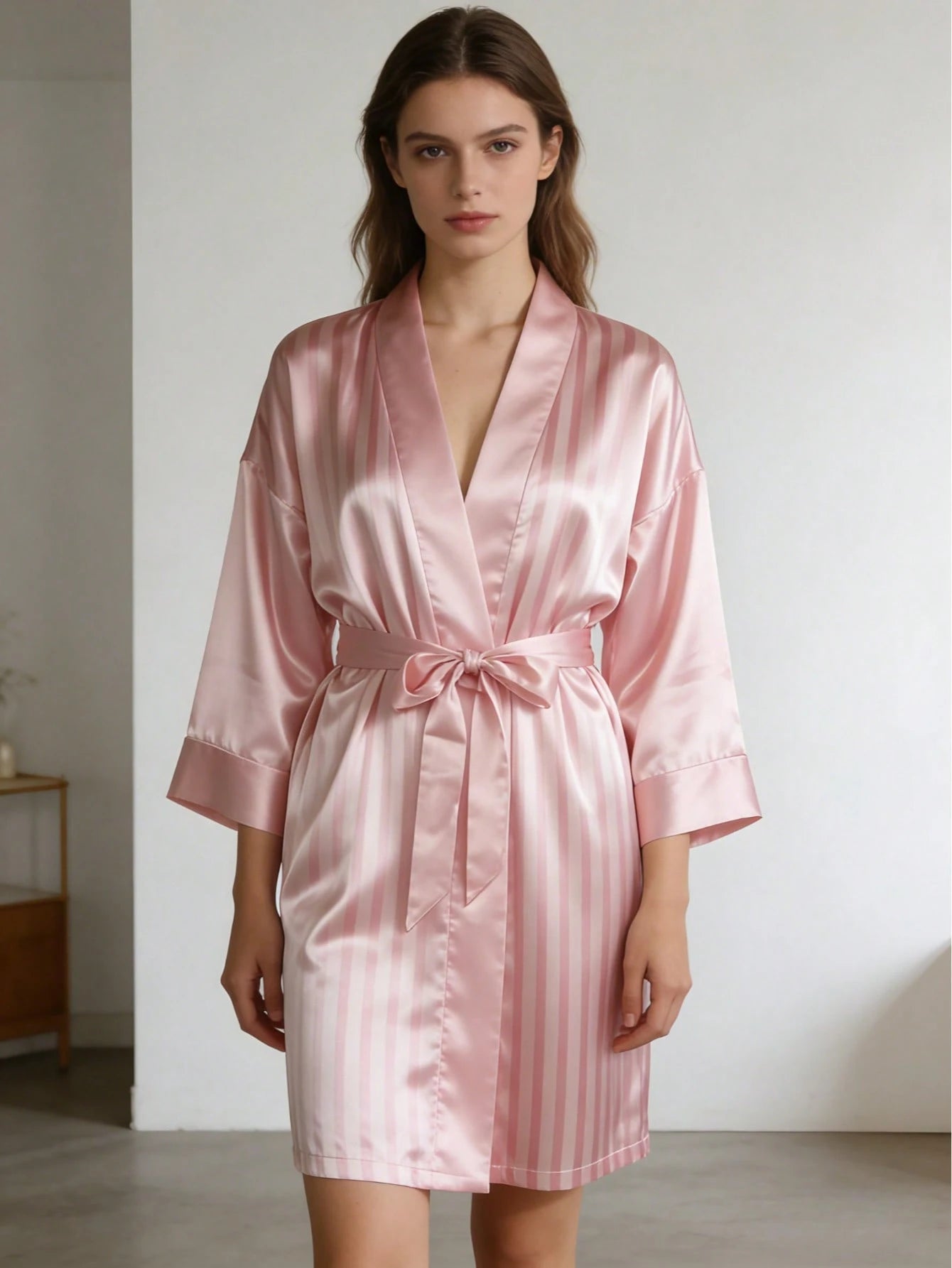 1 Pc Elegant Pink Satin Robe, Sexy Short Satin Silk Soft Sleepwear, Suitable For Bride, Bridesmaid, Home Use.