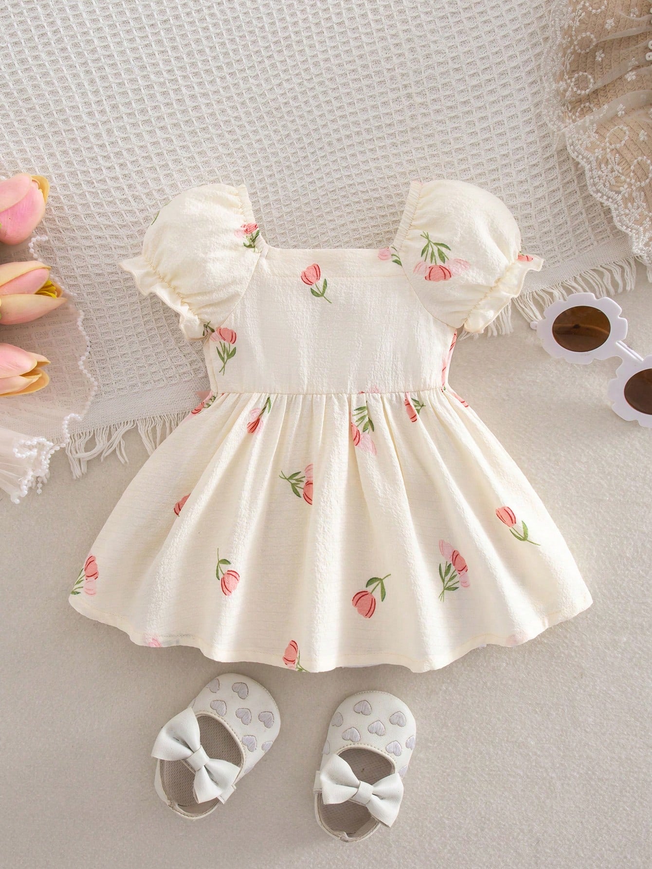 1-Piece Newborn Summer Cute Vacation Floral Pattern Bubble Short-Sleeve Square Neck Dress 1 Month Baby Girl Yellow Outfits For New Born Daisy Clothes