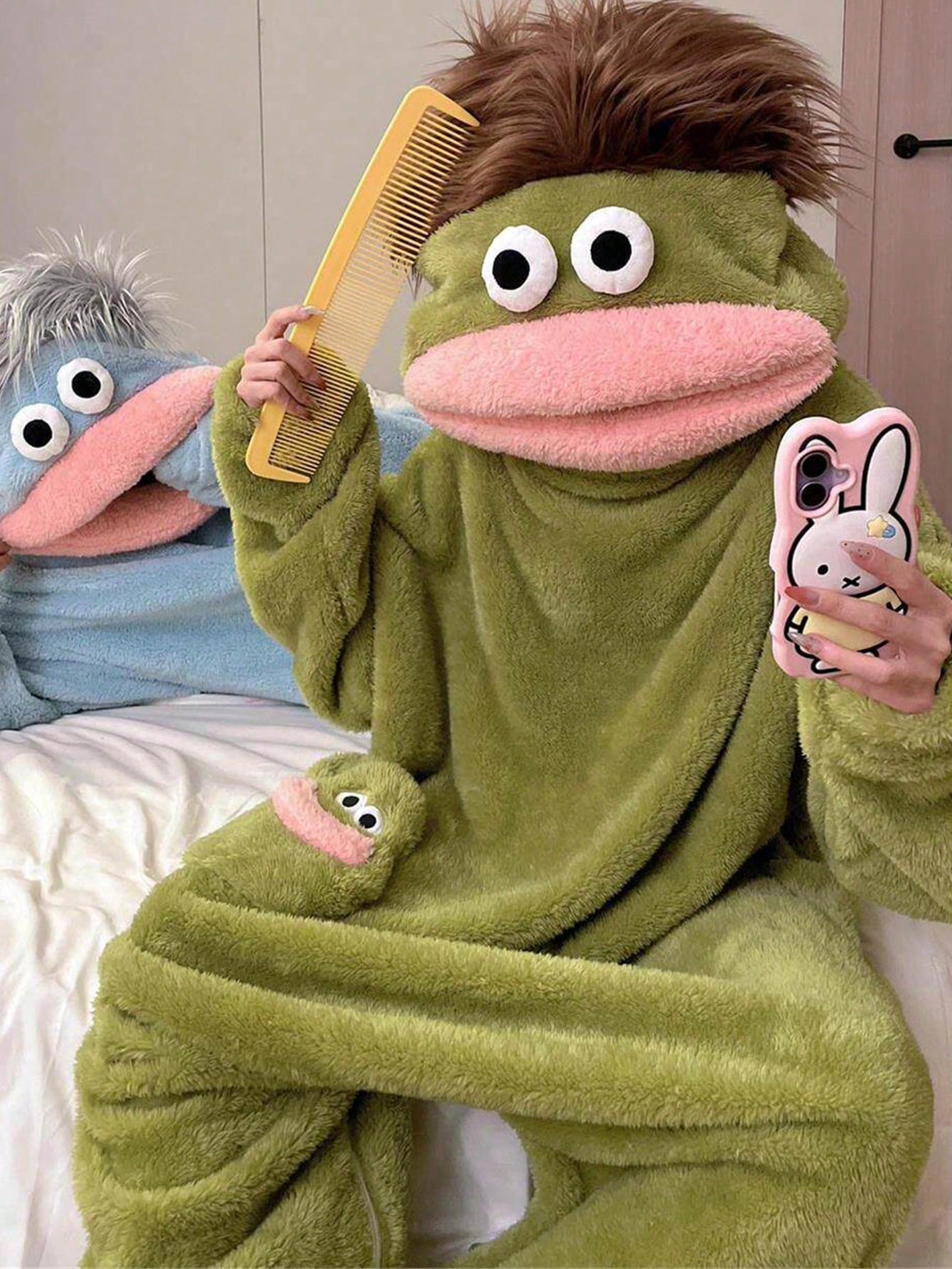 1pc/2pcs Premium Coral Fleece Funny Bathrobe, Suitable For Role Play And Luxury Leisure, Unisex Sleepwear