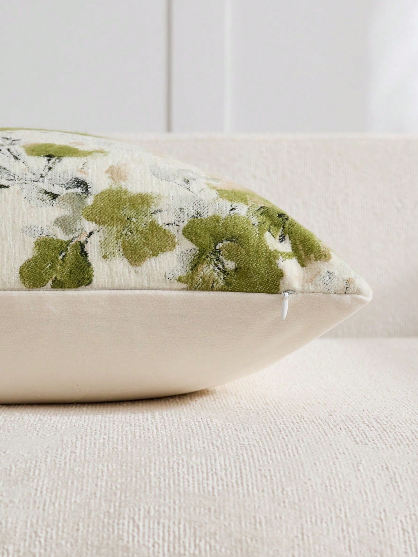 1pc/2pcs Sage (No Insert) Vintage Botanical Floral Pattern Throw Pillow Cover, Fashionable Retro Comfortable Jacquard Chenille + Faux Cashmere Decorative Pillow Cover, Suitable For Daily Home Decor, S