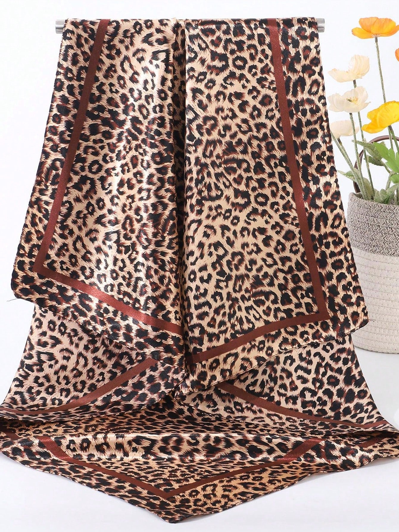 1pc 70/90cm Women's Leopard Print Square Scarf, Sun Protection, Versatile Headscarf, Silk Scarf, Summer