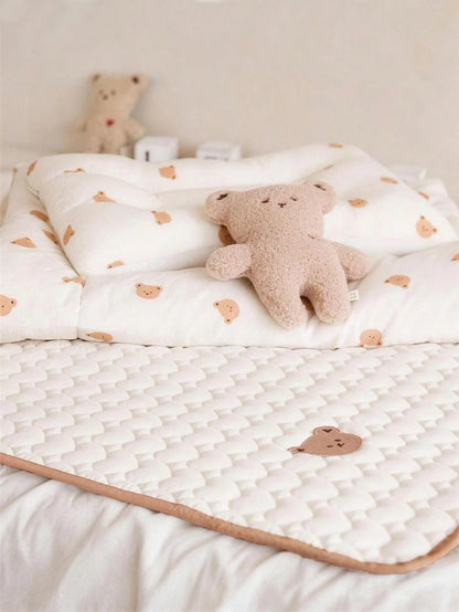1pc Baby Embroidered Waterproof Bed Pad, Soft Skin-Friendly Cartoon Embroidery Baby Bed Diaper Pad, Breathable Skin-Friendly Surface- Soft And Non-Irritating, Easily Handle Bedwetting, Suitable For M