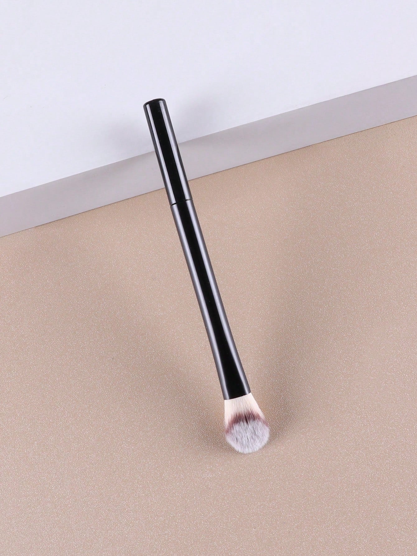 1pc Black #2 Minimalist Outline Brush, Makeup Brush, Makeup Applicator,Eyebrow Brush,Eyeshadow Brush,Spoolie,Spoolie Brush,Giveaways