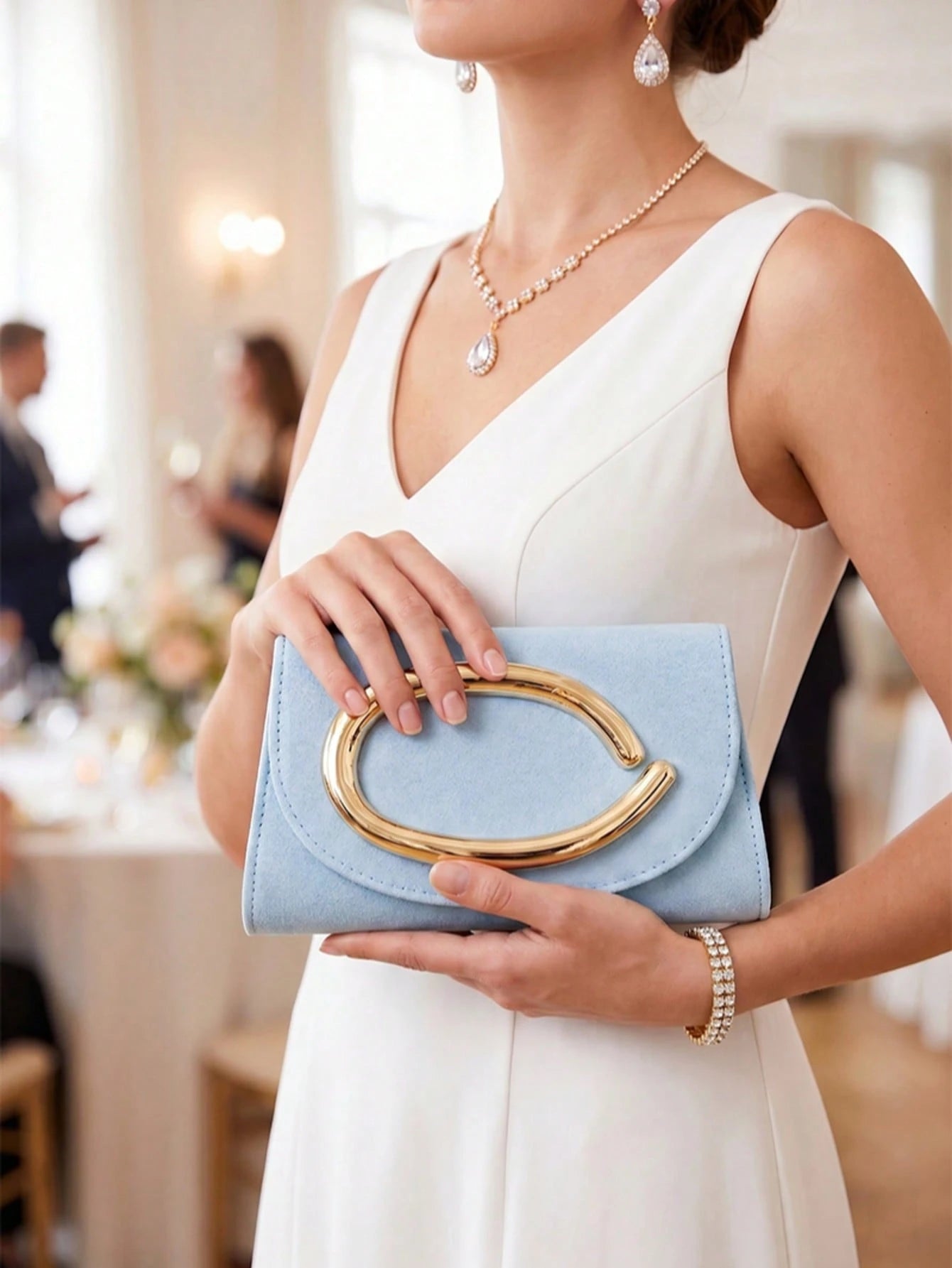 1pc Blue Premium Velvet Fabric Flap Clutch Bag For Women With Gold Decorative Handle, Blending Fashion And Elegance, Clutch/Handbag/Shoulder Bag/Crossbody Bag, Suitable For Weddings/Parties/Balls/Even