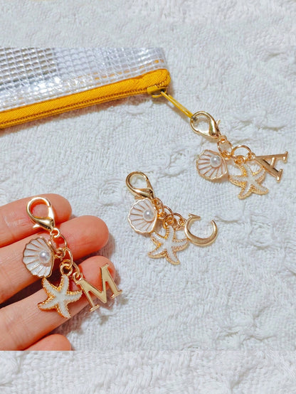 1pc Bohemian Style Gold Letter Keychain With Shell And Starfish Decoration, A-Z Letter Options, Suitable For Holiday And Beach Themes