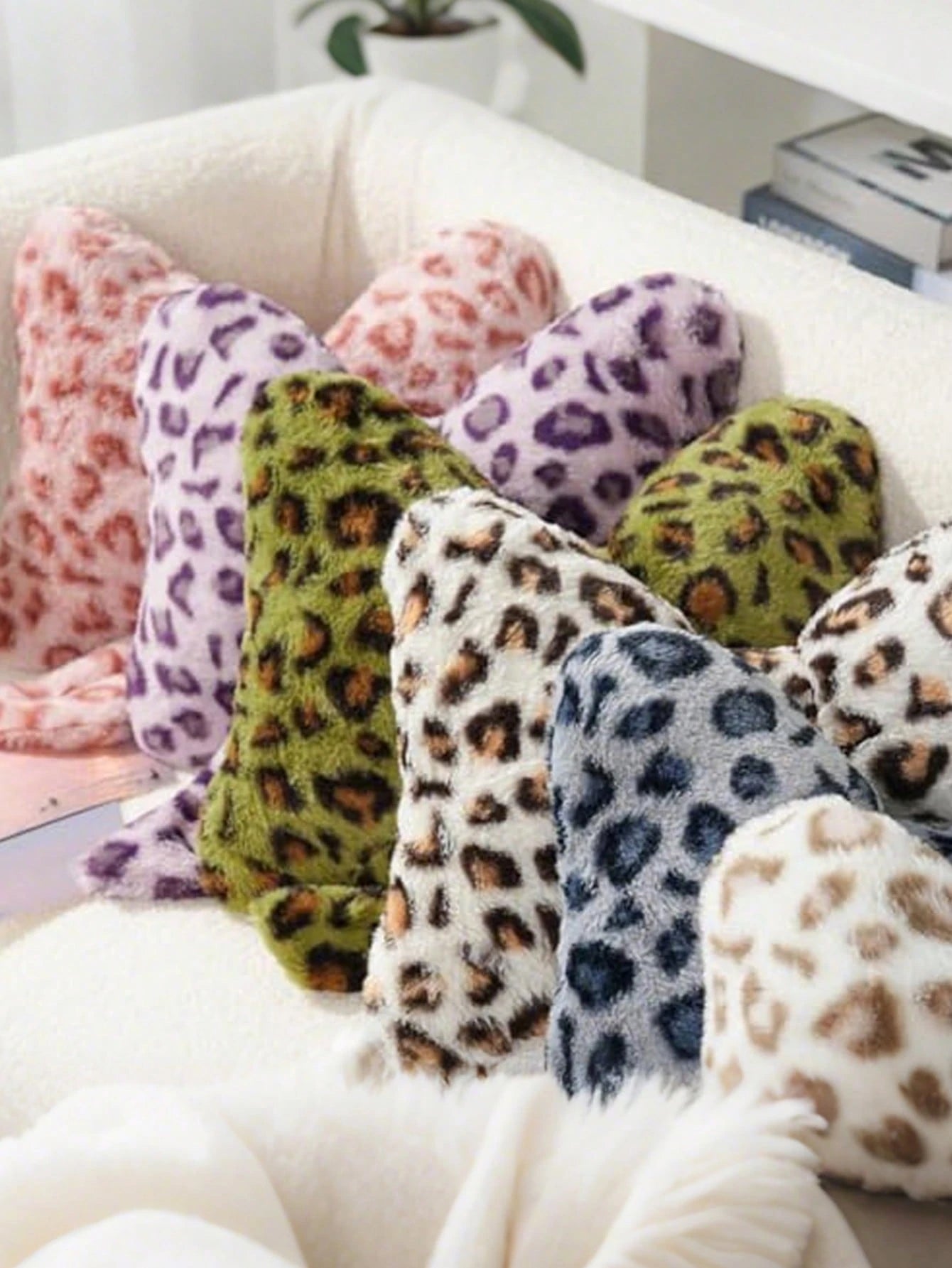 1pc Bowknot Decorative Cute Cushion, Suitable For Bed Sofa, Soft Plush Cushion Gift, Suitable For Sofa Bedroom Living Room Home Decor, Room Decor, Cushion Cover, Bedroom Room Decor, Outdoor Pillows, T