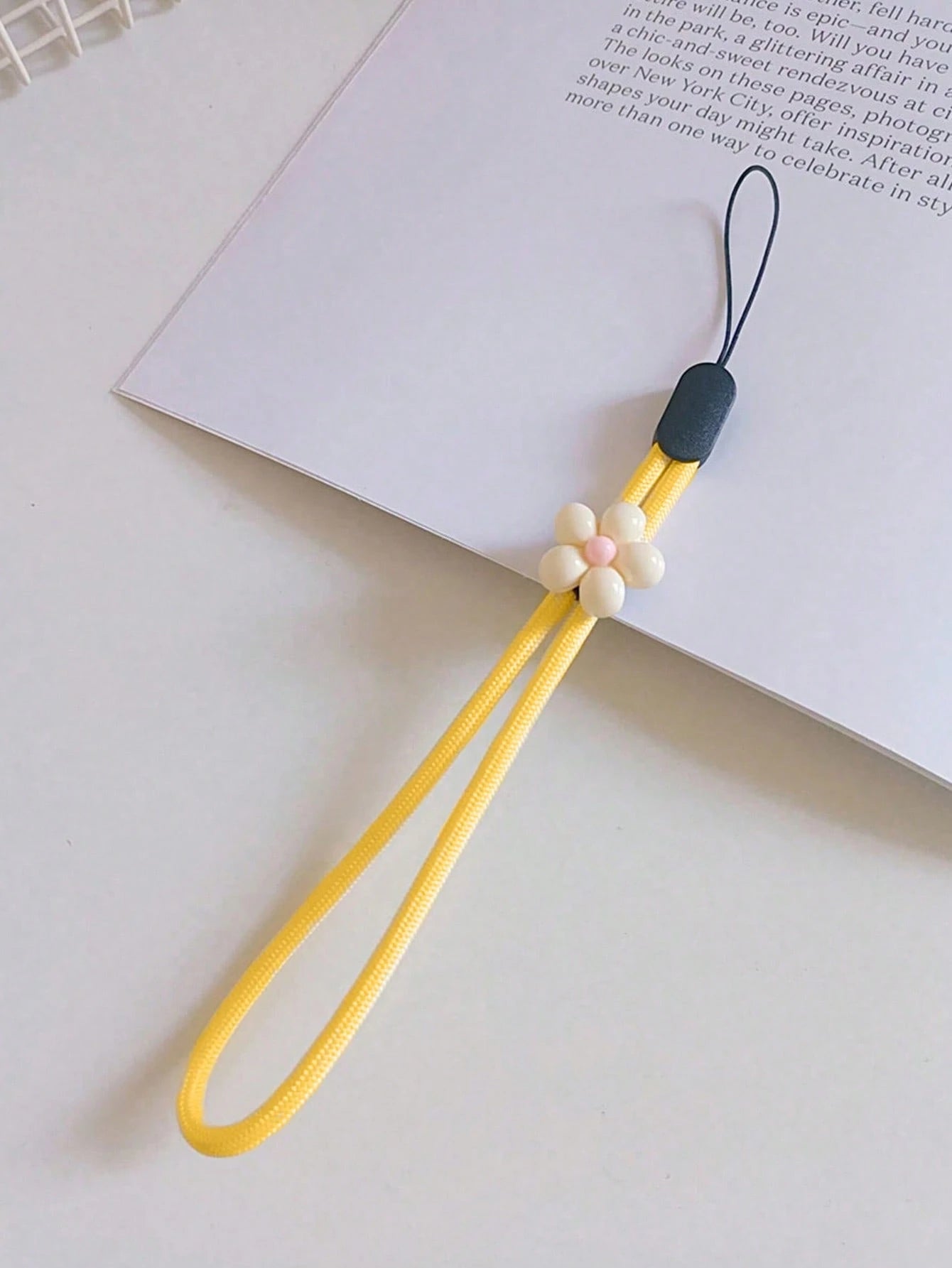 1pc Cute 3D Flower Phone Lanyard, Wrist Strap, Anti-Lost Phone Cord, Macaron Color, Soft Braided Wristband, USB/Key Wrist Strap Pendant