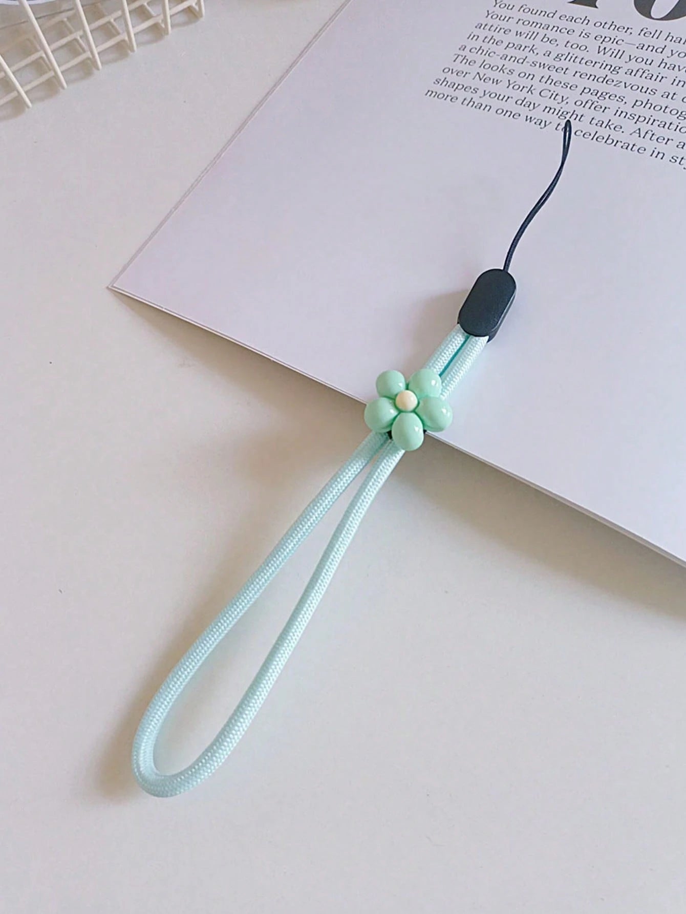 1pc Cute 3D Flower Phone Lanyard, Wrist Strap, Anti-Lost Phone Cord, Macaron Color, Soft Braided Wristband, USB/Key Wrist Strap Pendant
