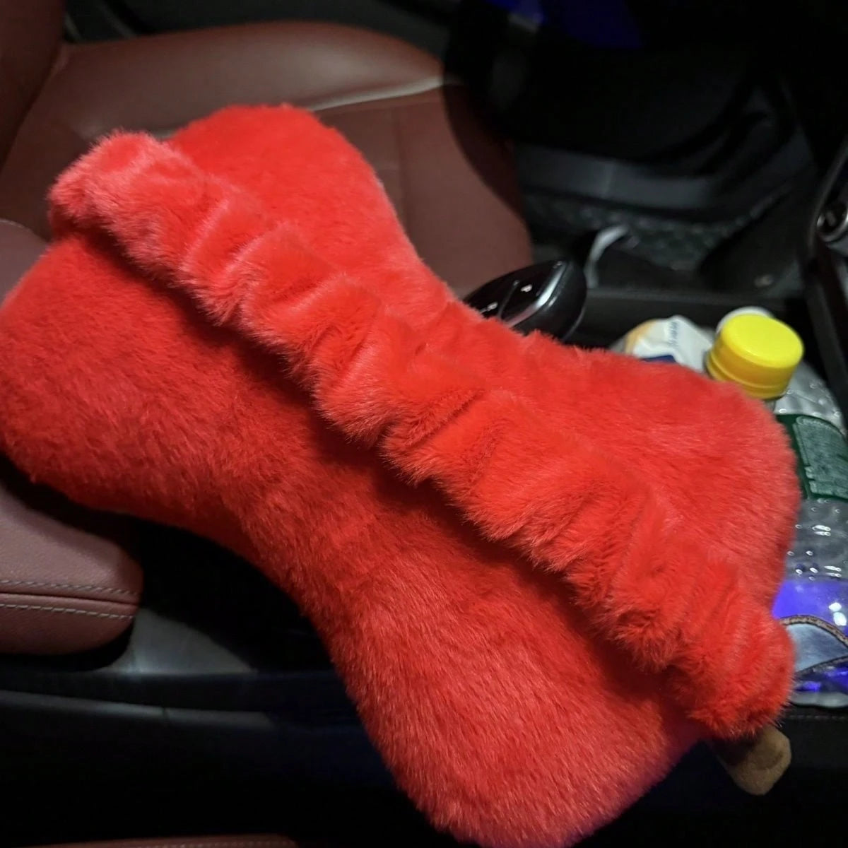 1pc Cute And Unique Design, Various Car Models, Adds A Cozy Atmosphere To The Car Interior, Not Only A Practical Neck Support But Also A Thoughtful And Exquisite Gift, Combining Beauty, Comfort, And M