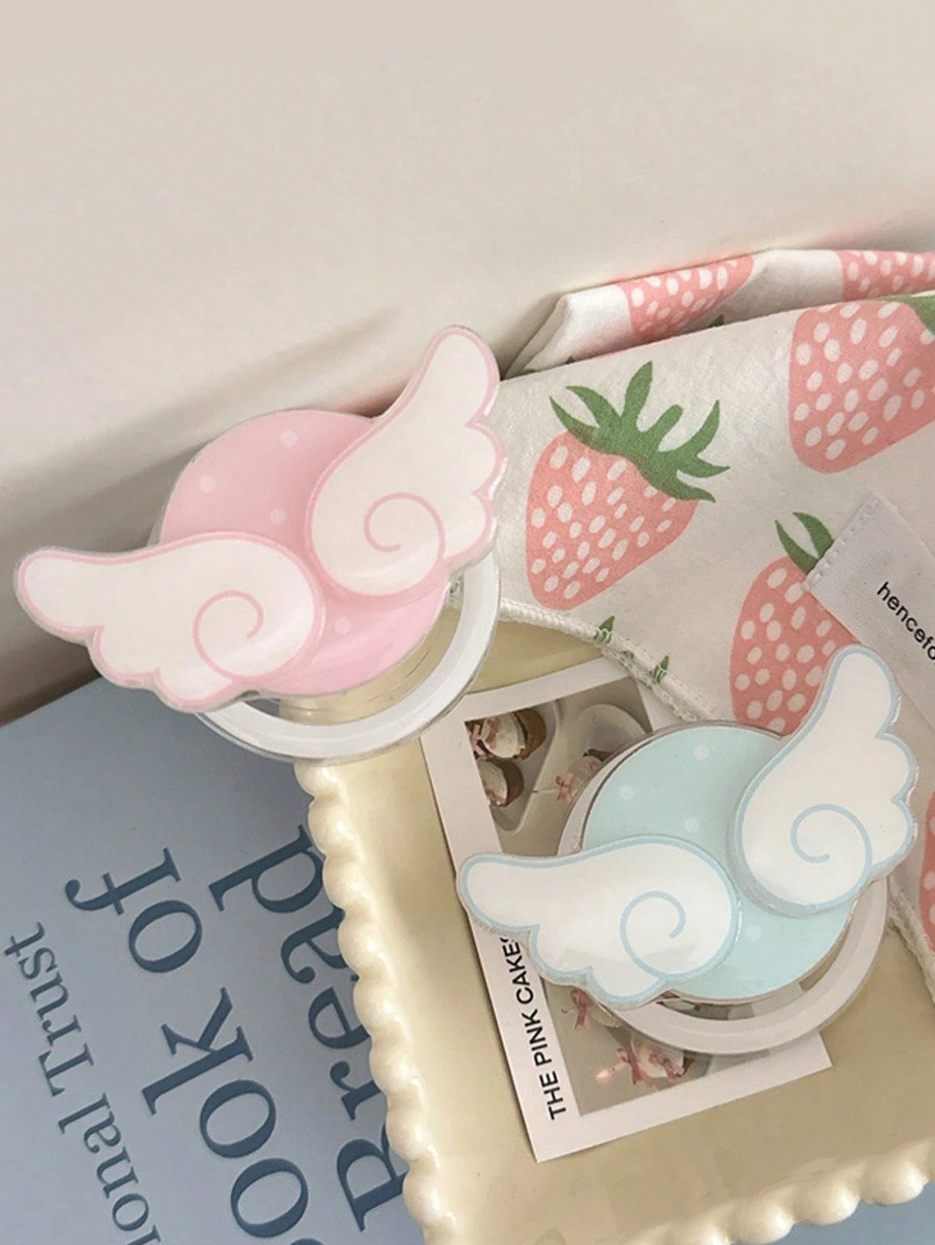 1pc Cute Girl Style Magnetic Telescopic Desktop Phone Stand, Polka Dot Wing Design, Pink Or Blue Available. Ideal Spring, Surprise Or Birthday Gift For Sisters, Girlfriends Or Classmates