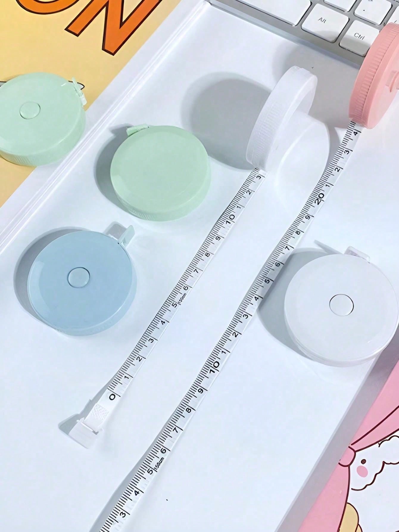 1pc Cute Mini Retractable Automatic Tape Measure, Soft Measuring Tape, Flexible Body Sewing Ruler Suitable For Tailoring Crafts. Tape Length 1.5m/60in, Compact And Portable, Double-Sided Scale, Multi