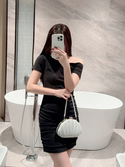1pc Elegant Pleated Box Design Clutch Bag, Faux Pearl Decor, Formal Handbag For Wedding, Party, Prom, Evening Dress, Chain Strap Square Bag