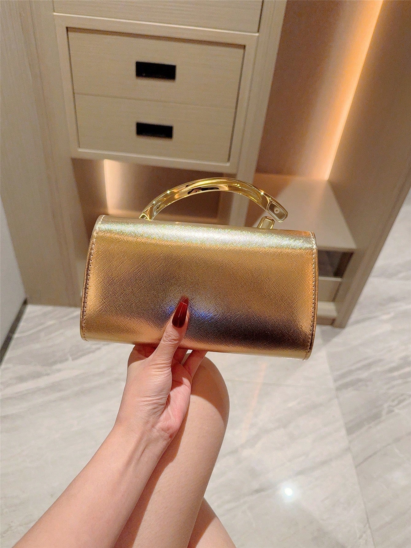 1pc European & American Fashion Metal Decor Mini Box Clutch, High-End Shiny Metal Strip Handbag For Women, Elegant Luxury Evening Bag For Formal Dresses, PU Leather Party Bag/Romantic Wedding Clutch/P