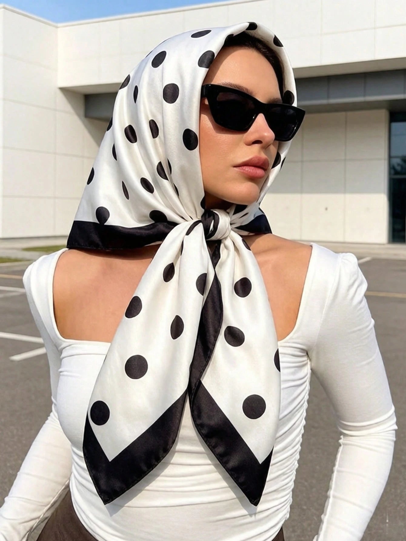 1pc Four Seasons Luxury Soft Silk Scarf Women's Square Scarf Popular Printed Shawl Fashion 35.43inch Headscarf 90*90cm Floral Silk Scarf New Style Neck Scarf Casual Polyester
