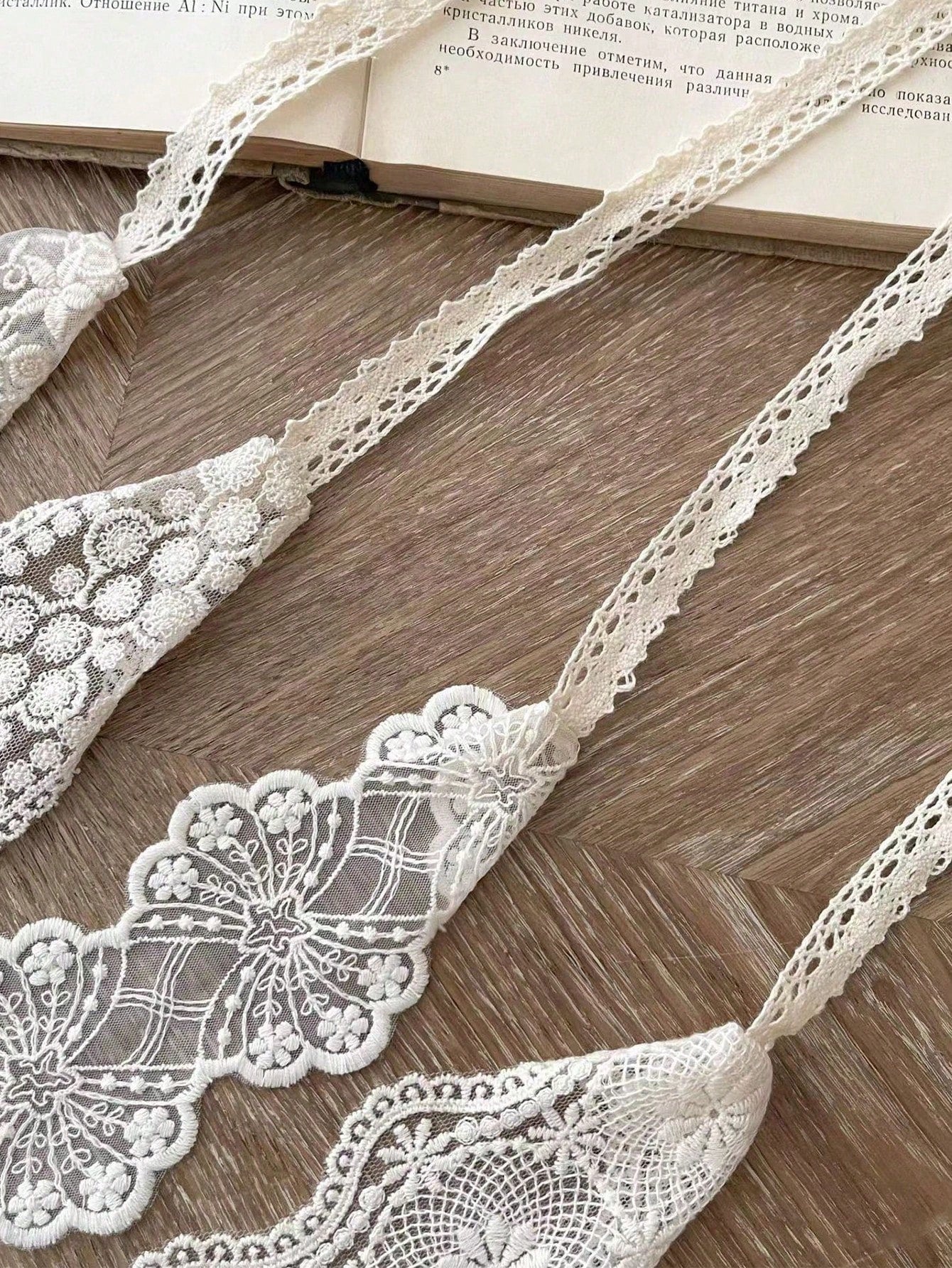 1pc Girls/Baby Vintage Floral Lace Headband, Fresh Scandinavian Style, Decorative Accessory, Suitable For Daily Wear, Party, Gift