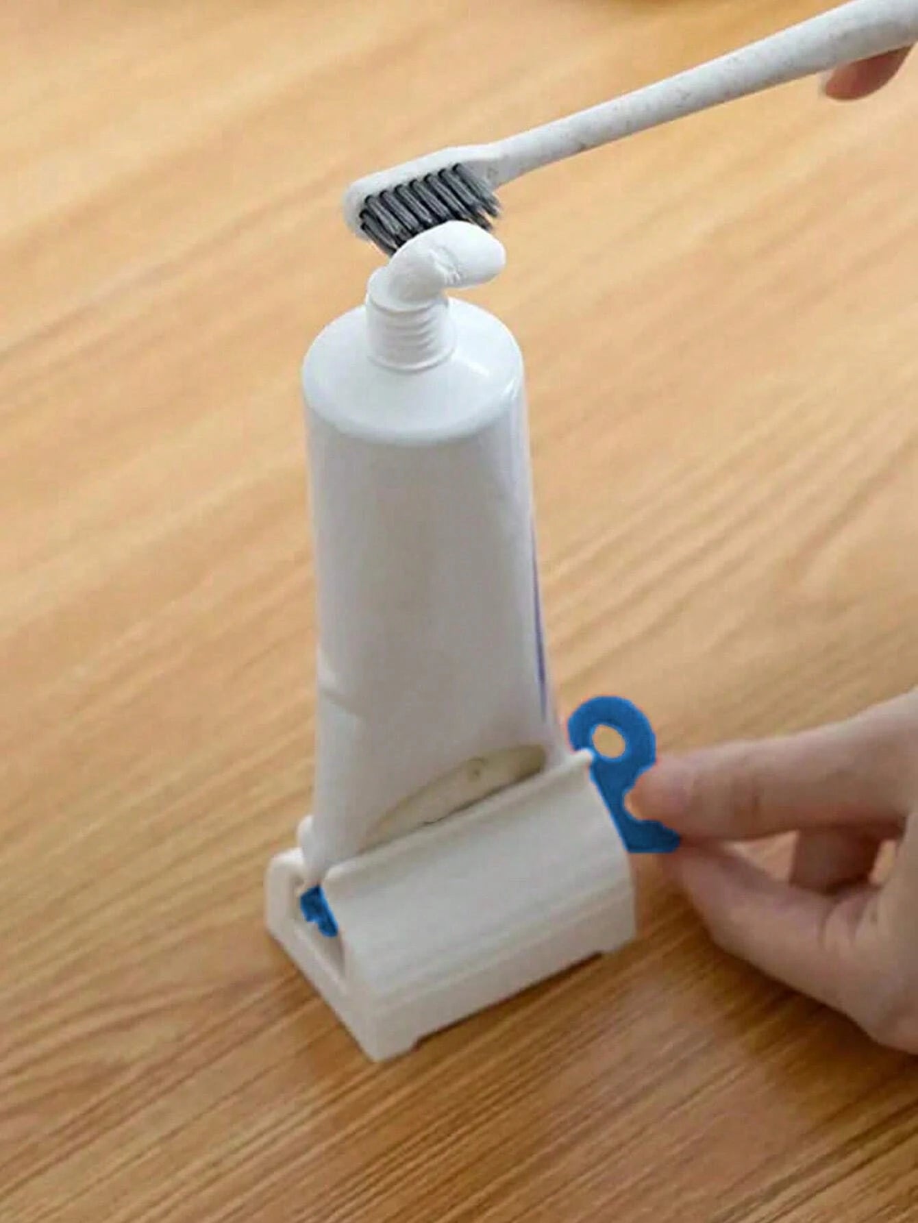 1pc Household Toothpaste Squeezer, Bathroom Accessories, Bathroom Storage, Save Toothpaste, Toothpaste, Toothpaste, Ointment, Hand Cream, No Waste Christmas For Holiday Gift Giving Home Bathroom Decor