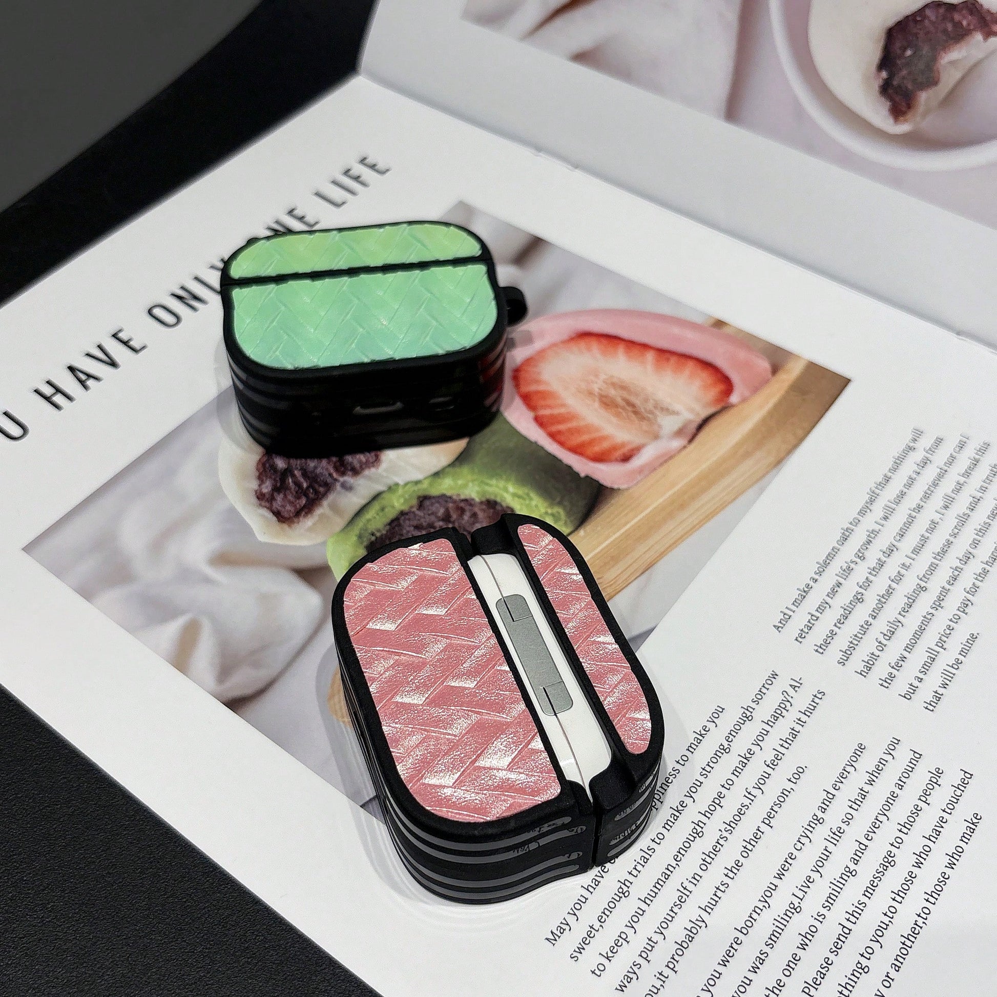 1pc Iridescent Woven Pattern Fashion Apple Earphone Protective Case, Scratch-Resistant, Wear-Resistant, Non-Fading, Strong Protection, Dust-Proof, Stylish And Beautiful, Suitable For Teenagers And You
