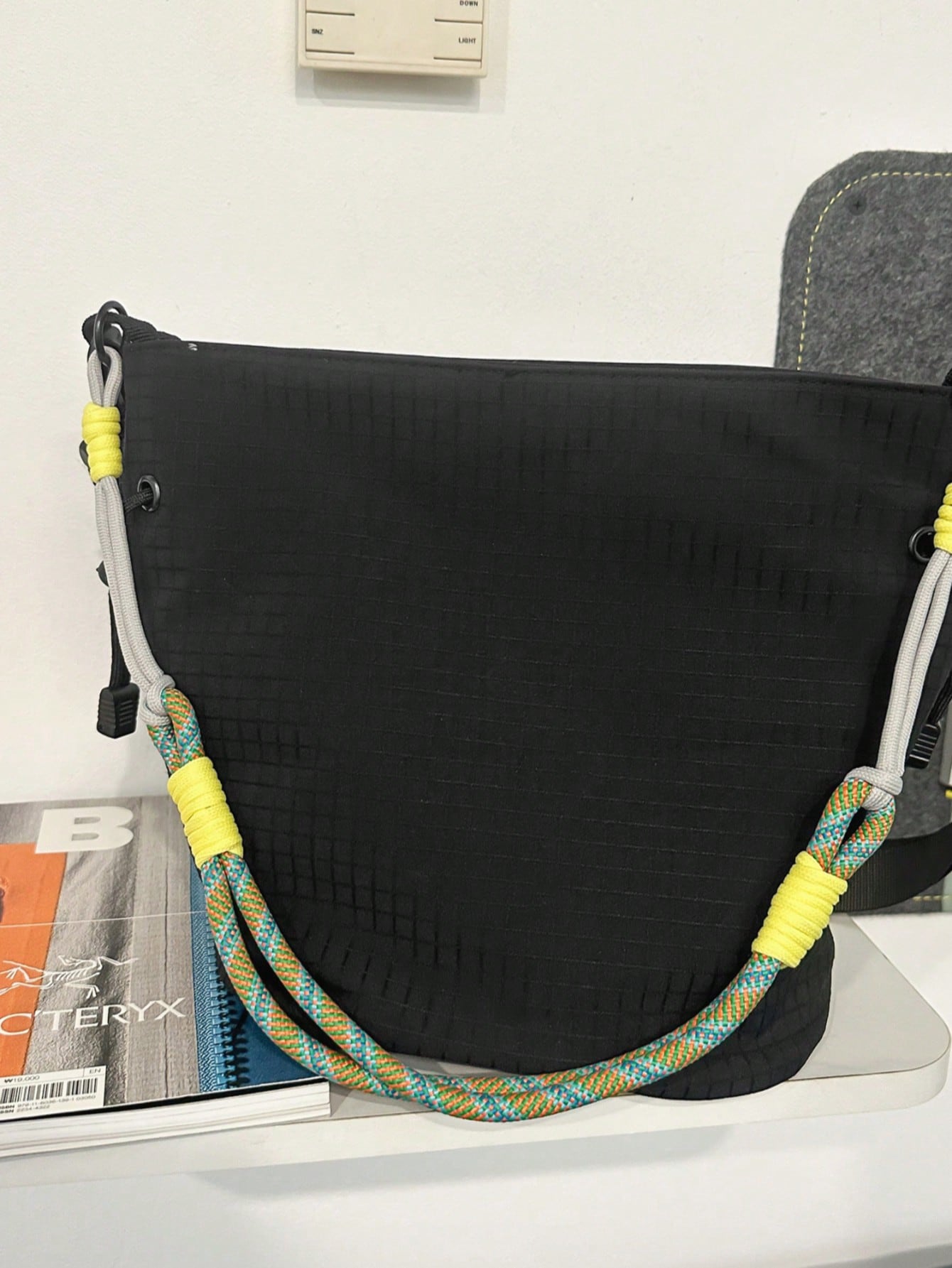 1pc Korean Style Fashion Crossbody Bag, Unisex Casual Travel Versatile Tote Bag, Large Capacity Lightweight Commuter Shoulder Bag