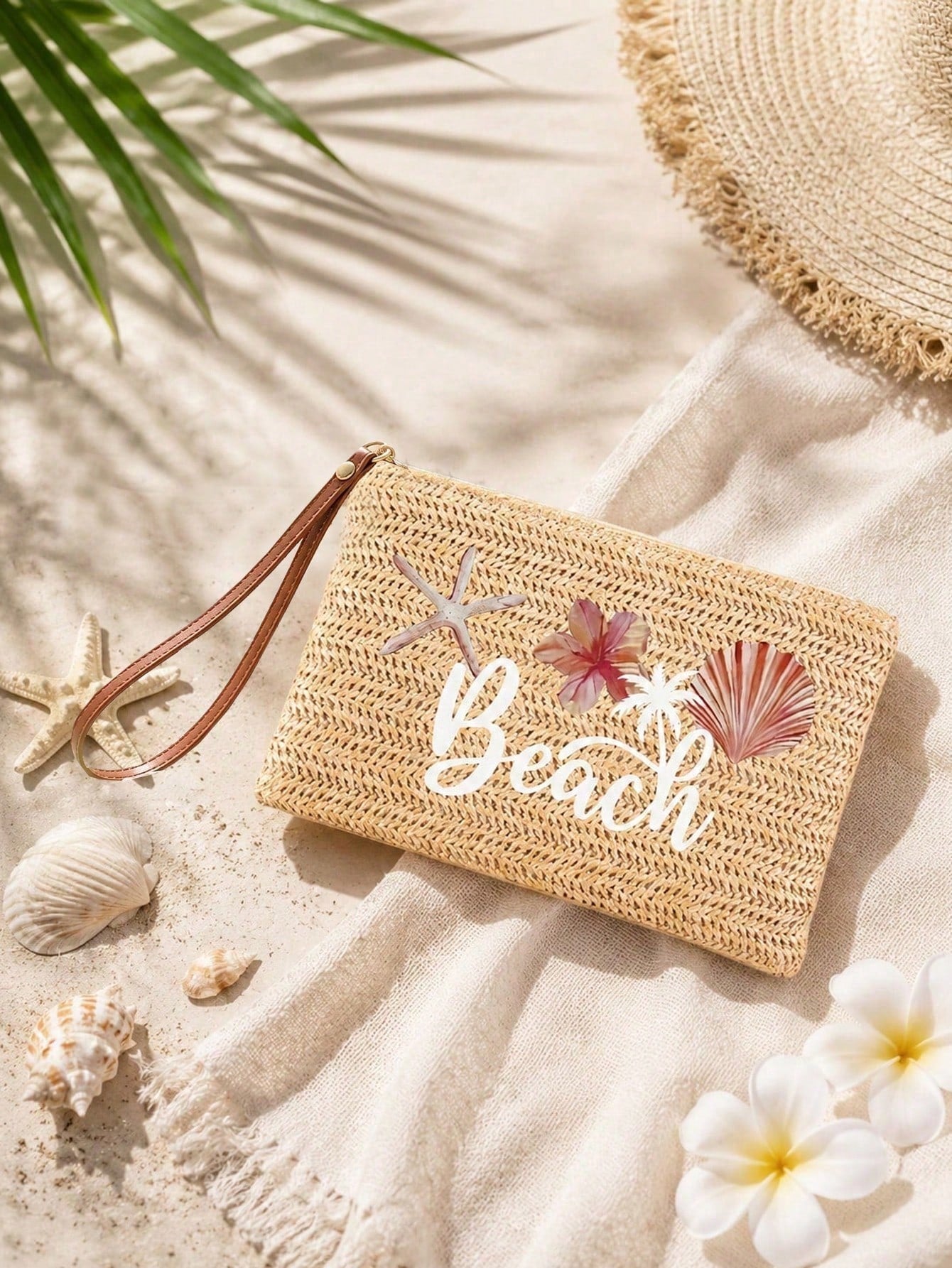 1pc Letter Print Straw Woven Casual Clutch, Woven Single Small Wallet, Vintage Straw Handbag, Bohemian Style Summer Beach Bag, Minimalist Straw Bag, Women's Woven Handbag, Suitable For Travel And Picn