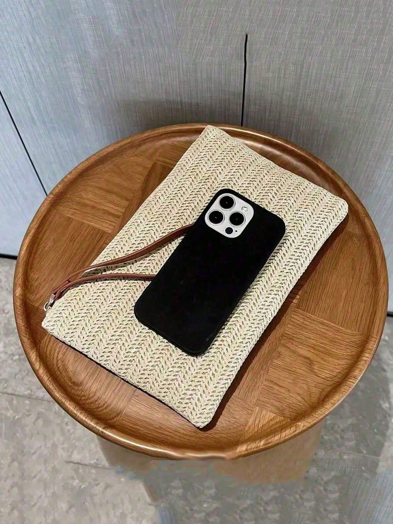 1pc Letter Print Straw Woven Casual Clutch, Woven Single Small Wallet, Vintage Straw Handbag, Bohemian Style Summer Beach Bag, Minimalist Straw Bag, Women's Woven Handbag, Suitable For Travel And Picn