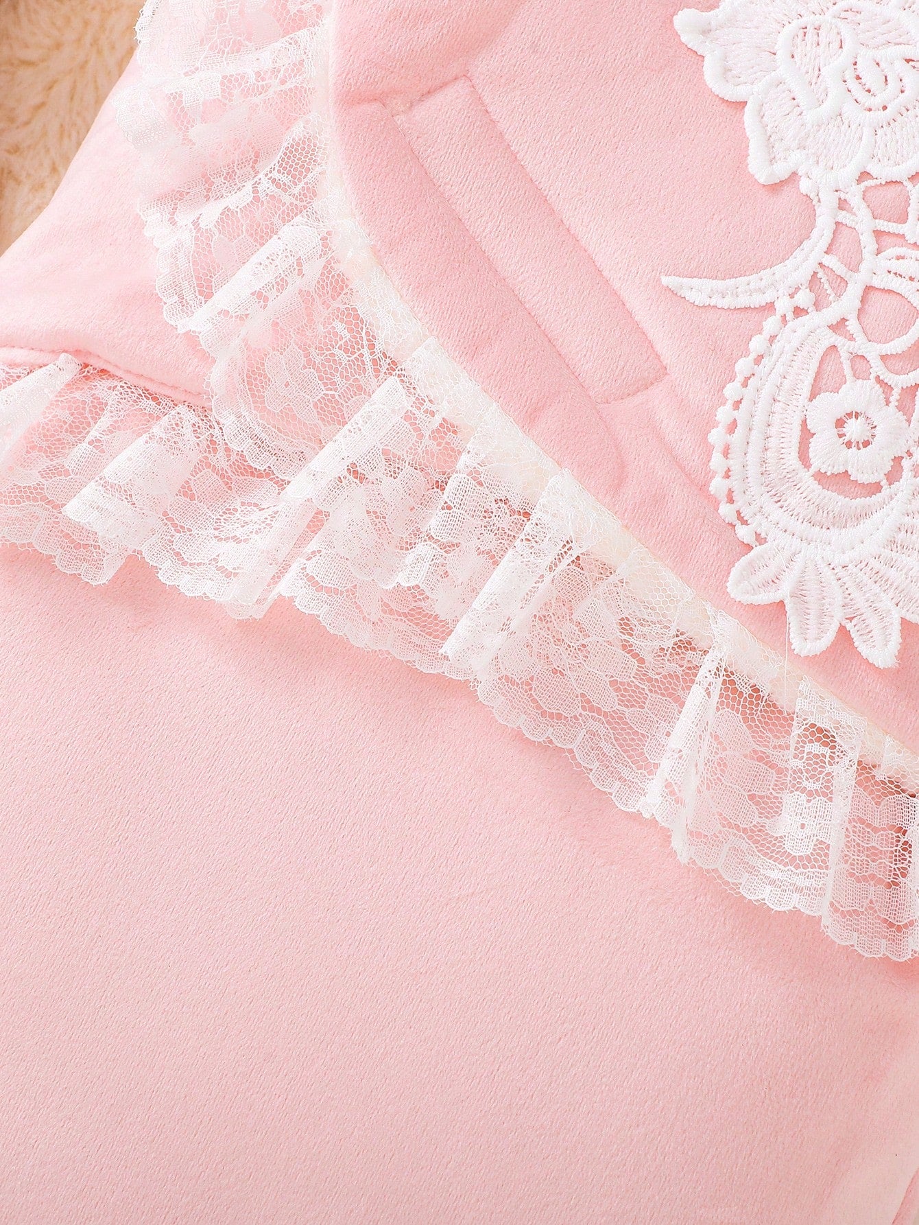 1pc Newborn Double-Layer Soft Plush Baby Swaddle, Princess Lace Design For Baby Girls Adds Sweet Vibrancy And Elegance, Keeps Baby Warm And Cozy