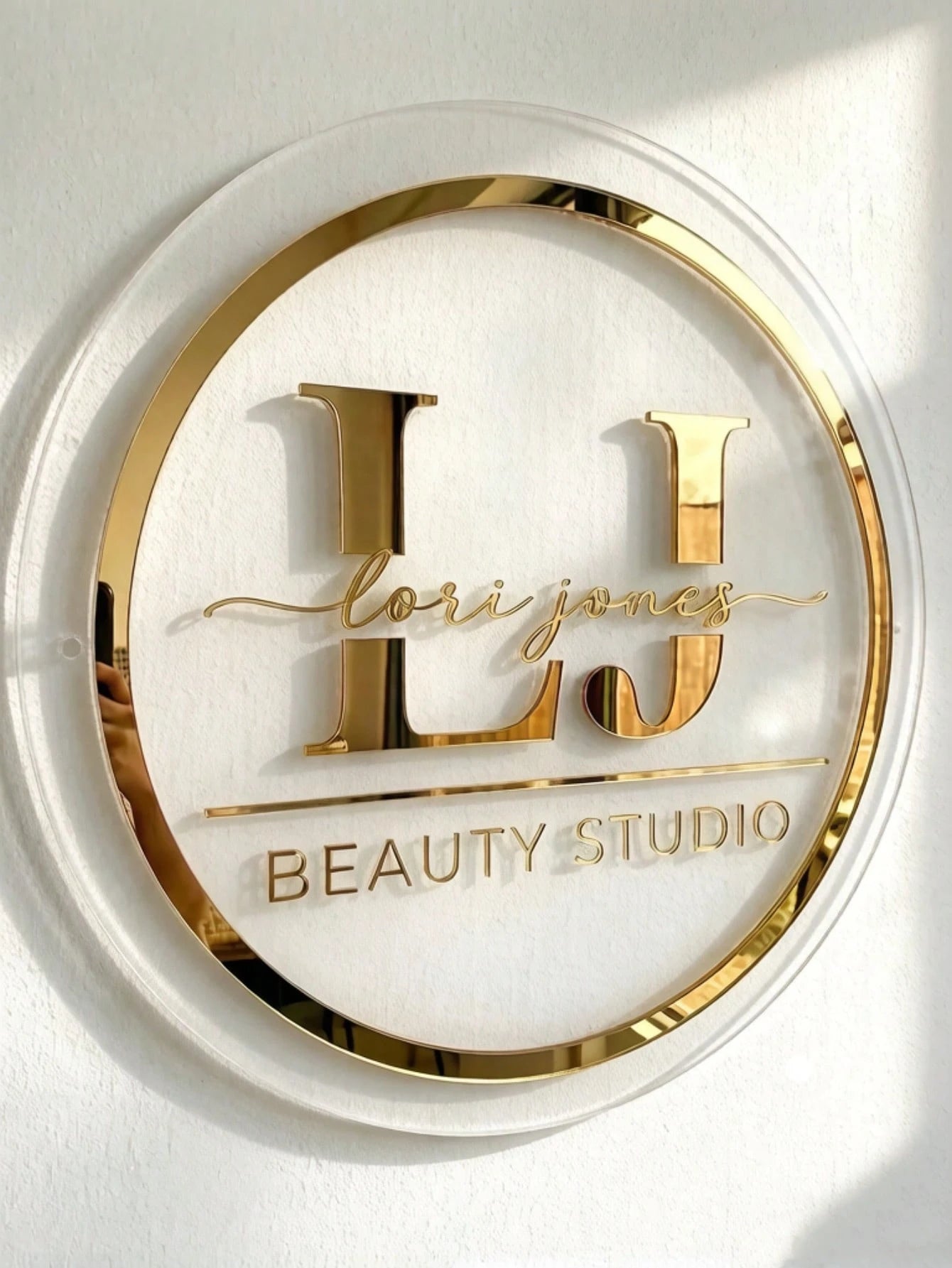 1pc Personalized Custom Round Beauty Salon Logo Sign- Double Layer Laser Cut Acrylic, Suitable For Business Studio Logo, Beauty Salon And Spa Business Display, Modern & Urban Chic, Wall Decor