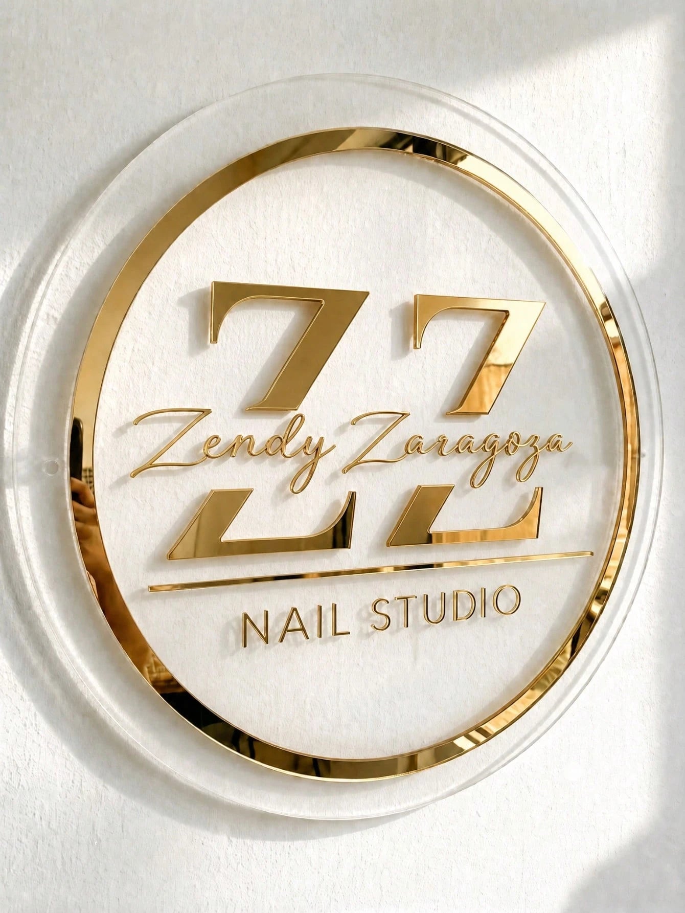 1pc Personalized Custom Round Beauty Salon Logo Sign- Double Layer Laser Cut Acrylic, Suitable For Business Studio Logo, Beauty Salon And Spa Business Display, Modern & Urban Chic, Wall Decor