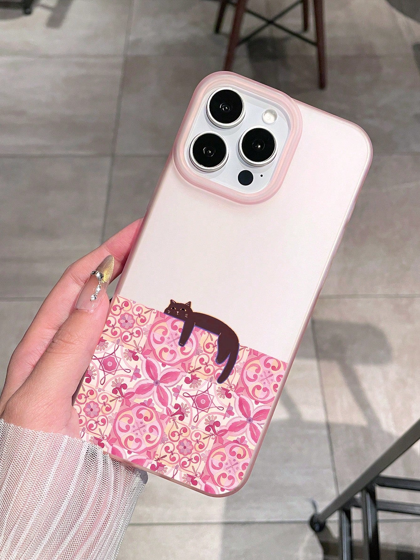1pc Pink Semi-Transparent Matte Phone Case, Covers, Vintage Floral Tile Slouchy Black Cat Creative Illustration Phone Case, Ins Gentle Niche Style, Girls Birthday Holiday Gift, Cute Phone Case, Cat Ph