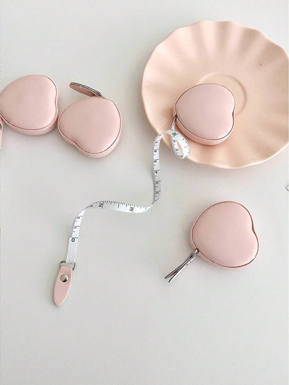 1pc PU Leather Heart-Shaped Retractable Ruler Waist Bust Measuring Tape, 59.06 Inch Multi-Functional Mini Ruler Heart-Shaped Measuring Tape 1.5m Waist Bust Leather Ruler Portable Household Measurement