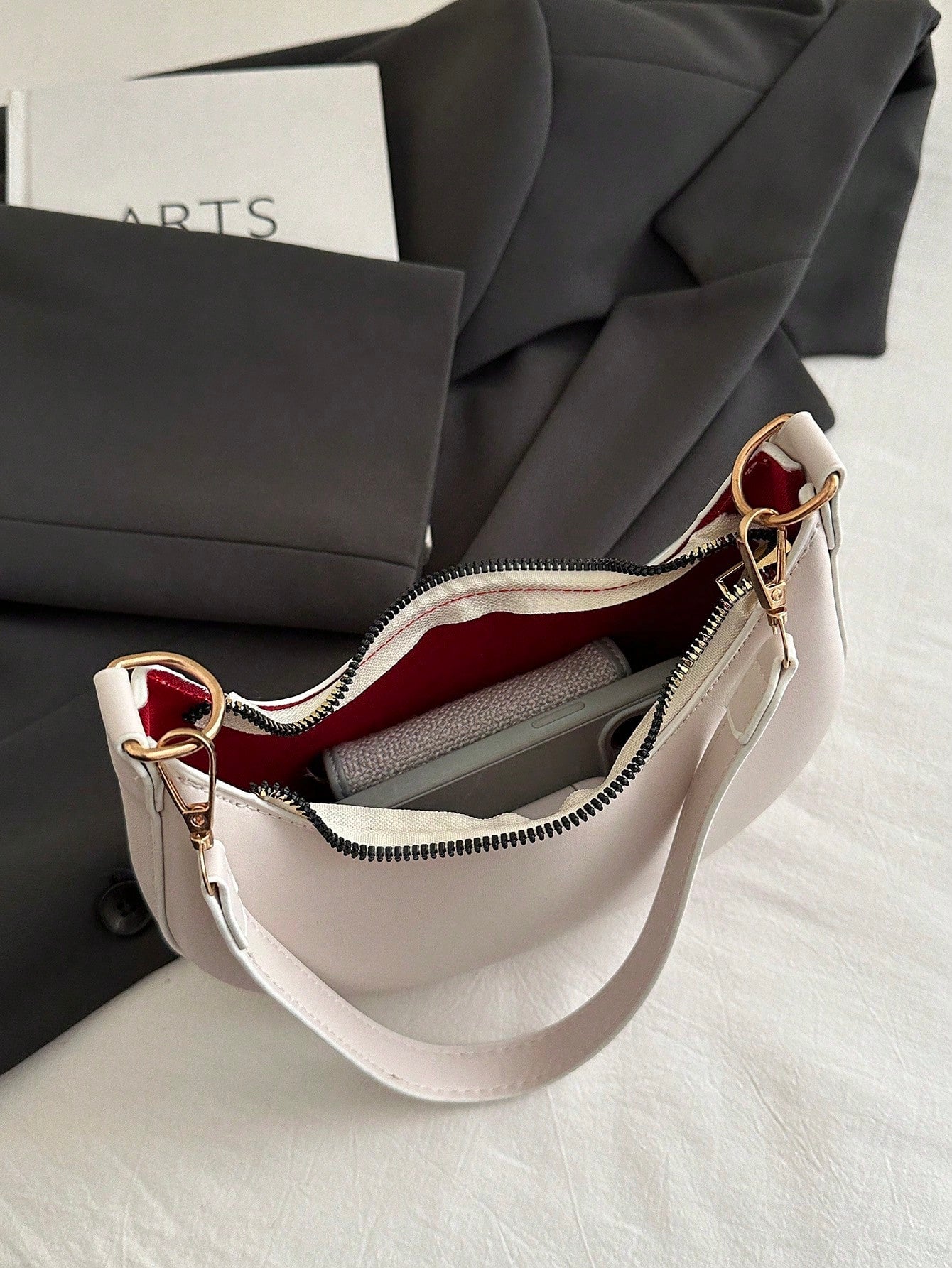 1pc PU Solid Color Zipper Crescent Underarm Bag, Fashionable Retro Shoulder Bag, Suitable For Office Ladies, Versatile Use, Cream Bag