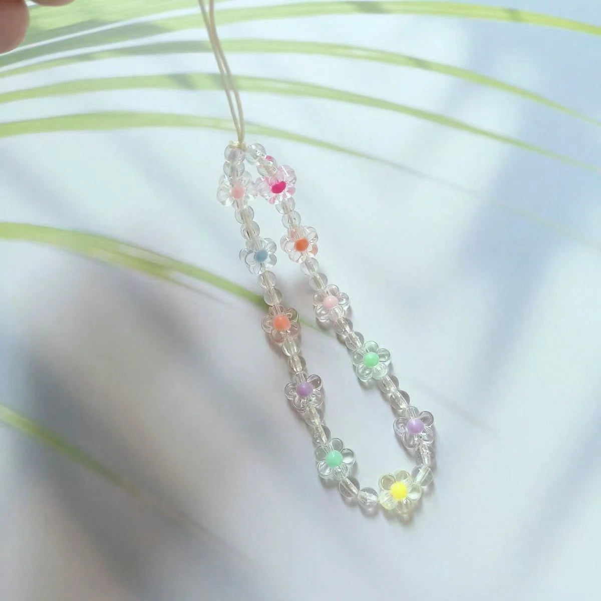1pc Refreshing & Sweet Pearl Colorful Flower DIY Phone Lanyard, Short Wrist Strap Anti-Lost Phone Charm, Camera Hanging Accessory