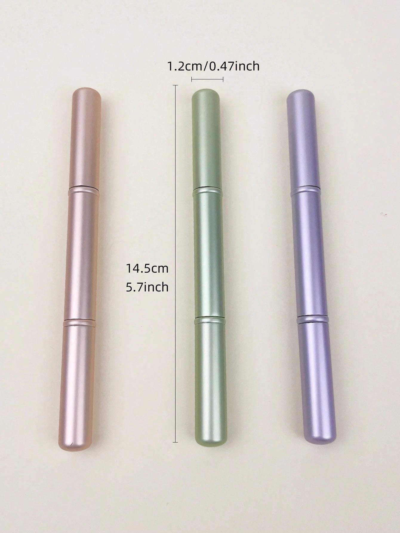 1pc Reusable Silicone Lip Brush, Soft And Flexible With Cover, Dual-Ended Makeup Brush For Lipstick, Eyeshadow And Highlighter, Mini Portable Lip Brush, Blending Brush Cosmetic Tool,Giveaways