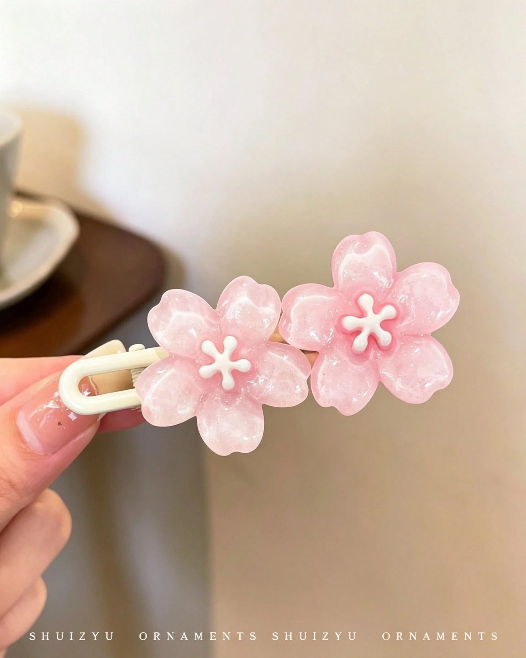 1Pc Shimmery Gradient Pink Double Flower Snap Clip Smooth Material Suitable For School Commute Picnic Casual Outfit Hair Styling Ornament