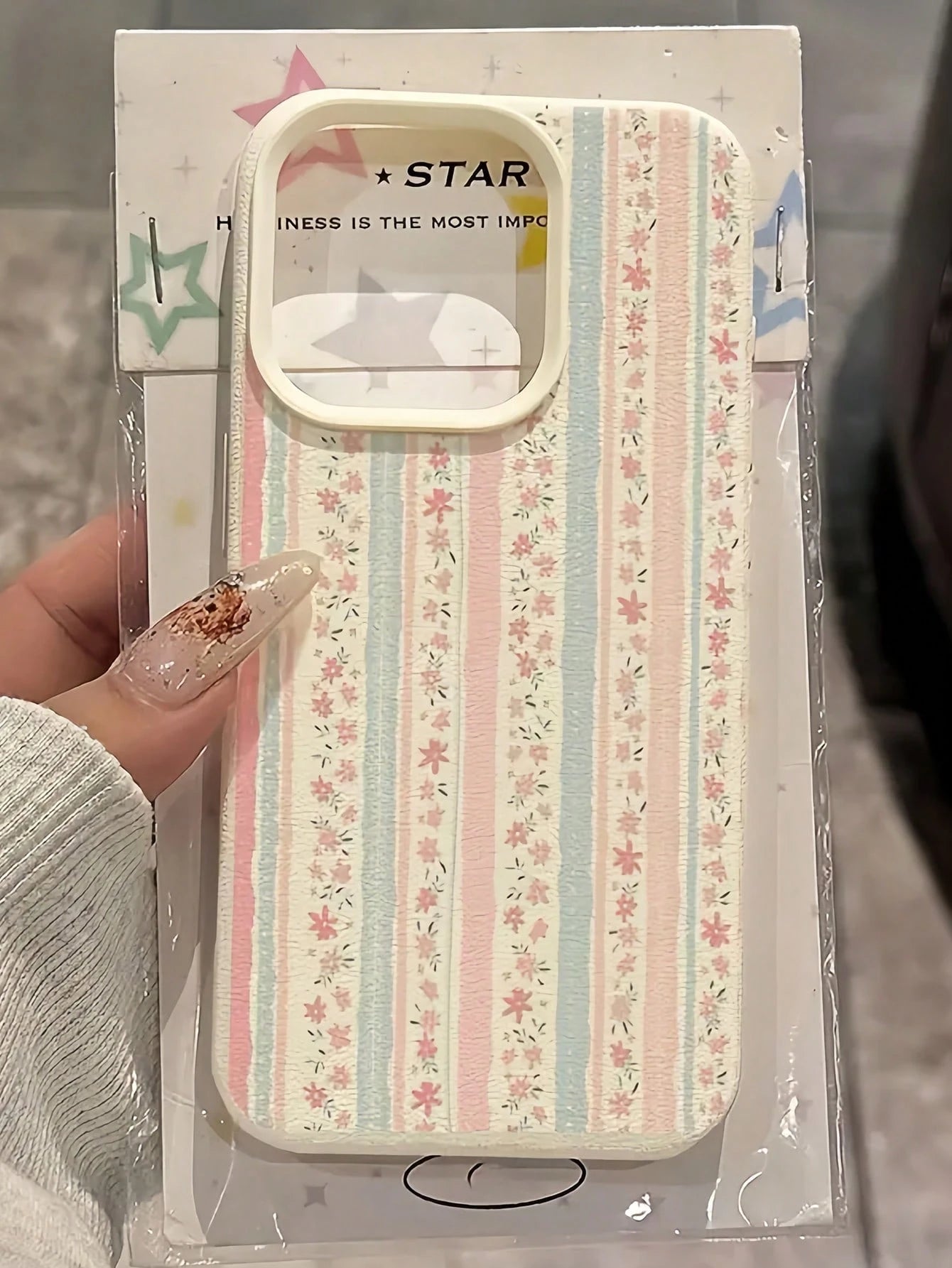 1pc Striped Minimalist Pattern TPU Shockproof White Floral Blue Pink Fashion Phone Case Compatible With Apple 16 15 14 13 12 11 Pro Max Series International Version Spring Birthday Gift