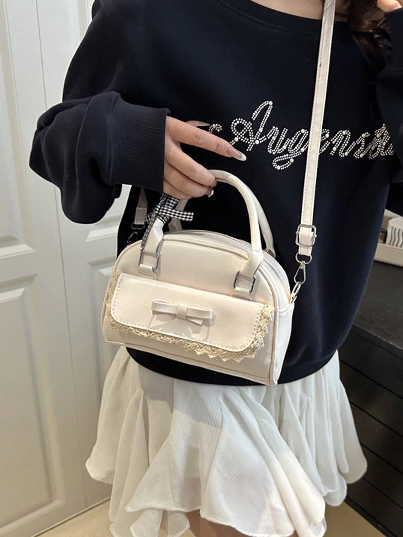 1pc Vintage Floral Mini Crossbody Bag,Fashion Mini Shoulder Bag,Textured Handheld Bowling Bag,Suitable For Women,Girls,Holiday Gift,Early Autumn Gifts