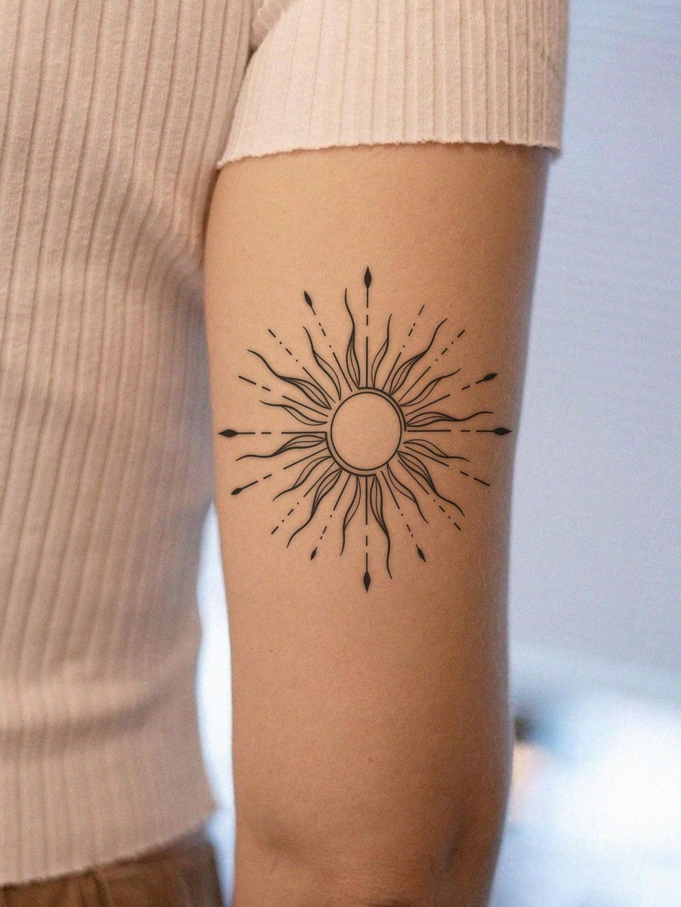 1pc Waterproof Bohemian Style Sun Totem Temporary Tattoo Sticker, Suitable For Back/Nape, Personalized Lasting 2-3 Days,Spine Tattoo