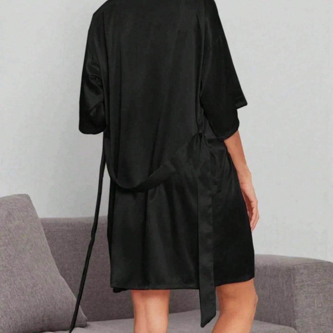 1pc Women's Solid Color Elegant Tie-Up Autumn/Winter Bathrobe, Sexy Short Satin Silk Soft, Suitable For Bride, Bridesmaid, Home Use,Weeding Season Short Dress Gown Initial Letter Robe, Morning Robe An