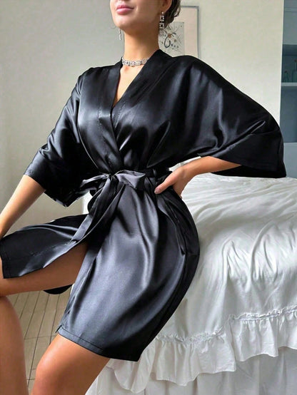 1PC Women's Solid Elegant Tie Belt Short Satin Silk Robe Soft Sleepwear For Bride Bridesmaid Homecoming Fall Winter Nightwear Loungewear Bathrobe Holiday Gift Valentine's Day